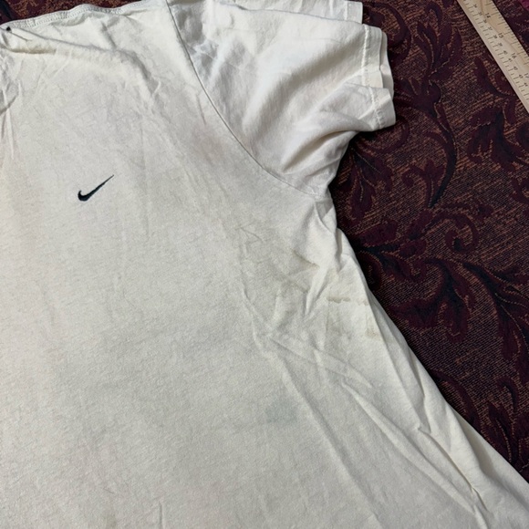 Y2K Nike Swoosh Tee - Picture 5 of 5